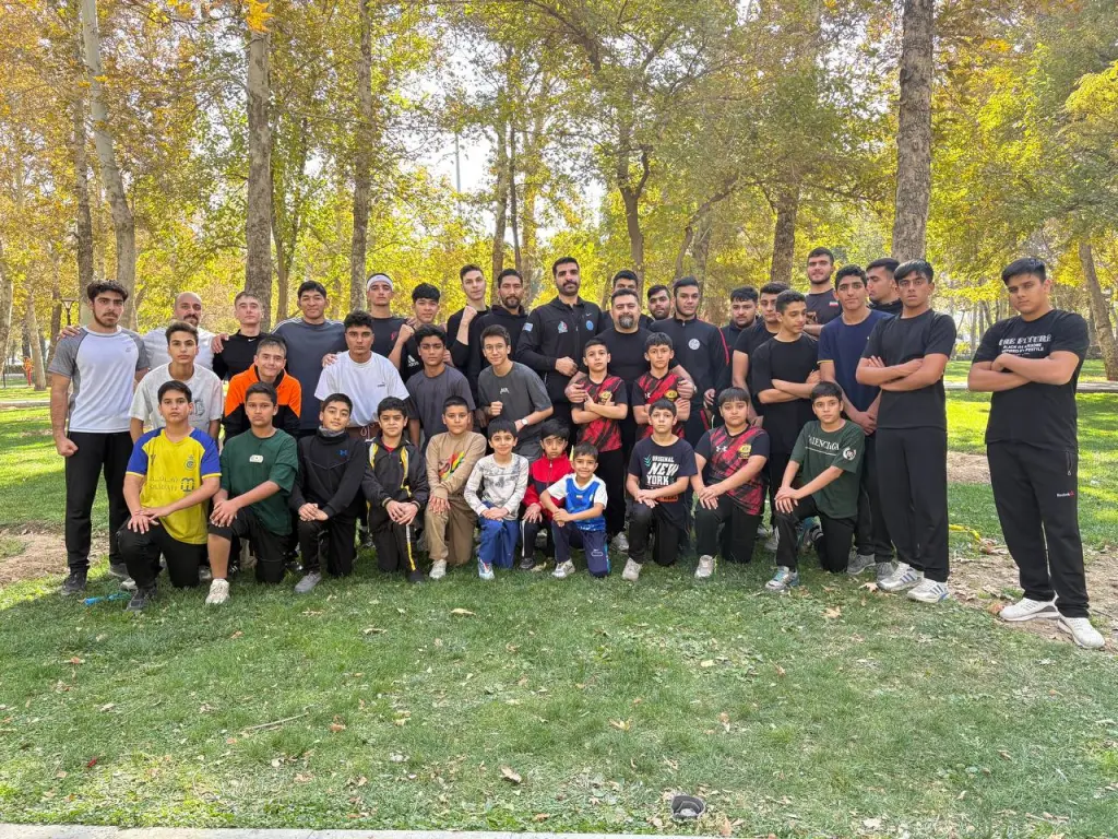 جلسات تمرین گروهی آمادگی جسمانی خارج برنامه